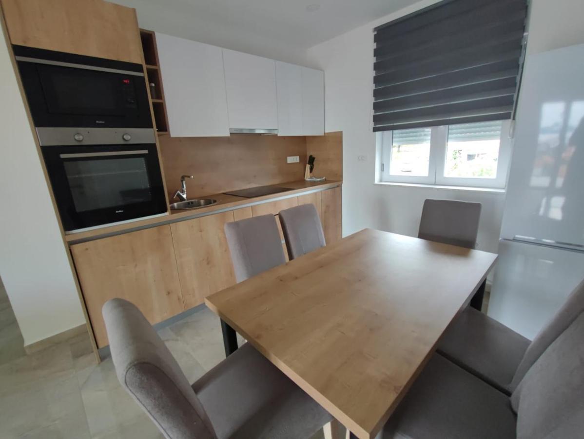 Apartments Horvat Bibinje Eksteriør billede