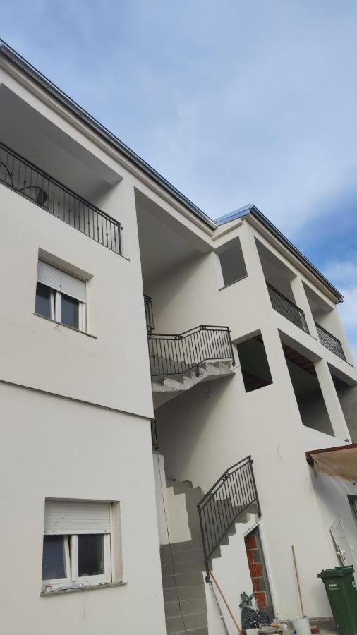 Apartments Horvat Bibinje Eksteriør billede